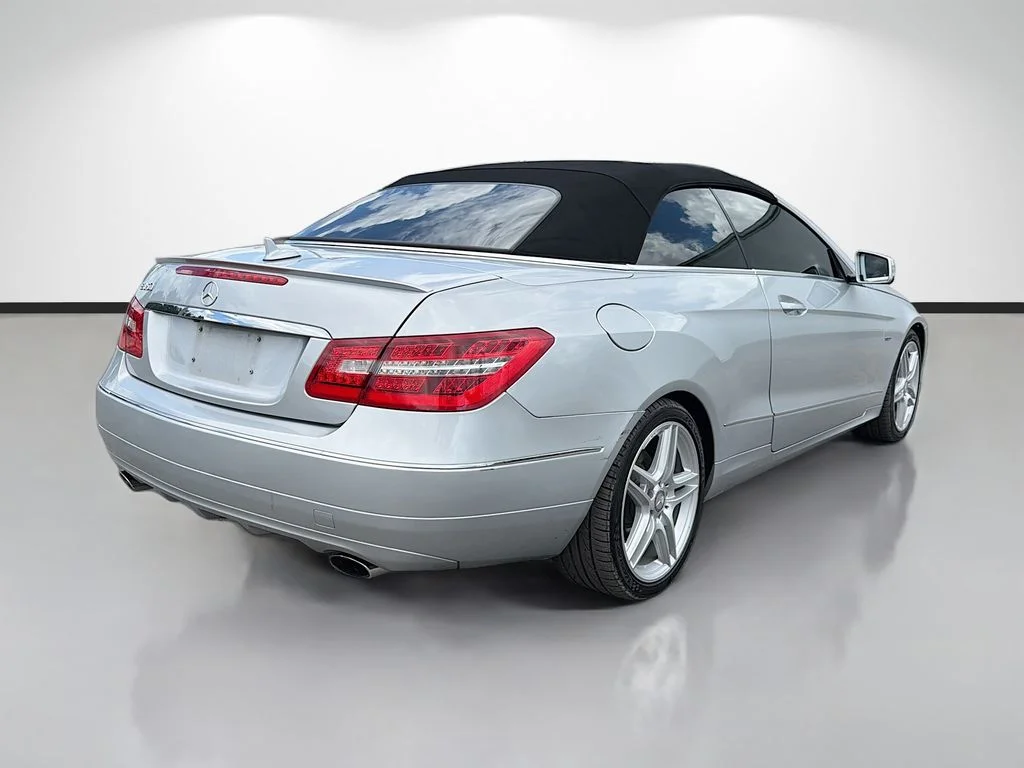 Used 2012  Mercedes-Benz E 350 image 3