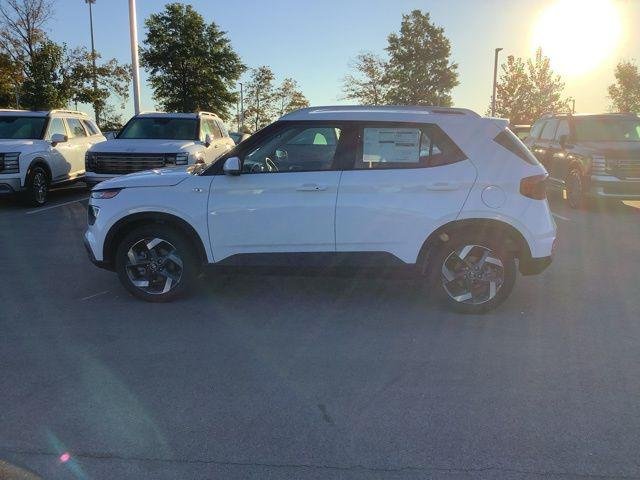 New 2026 Lunar Hyundai SEL image 1