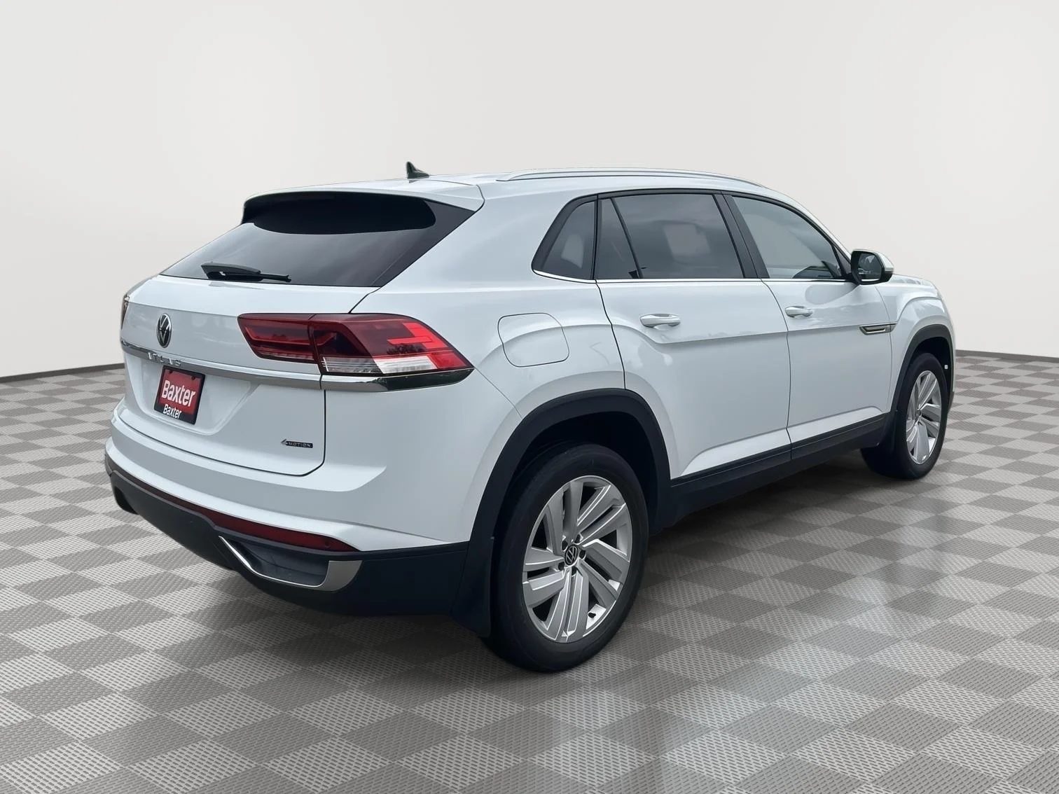 Used 2023 White Volkswagen 2.0T SE w/Technology image 29