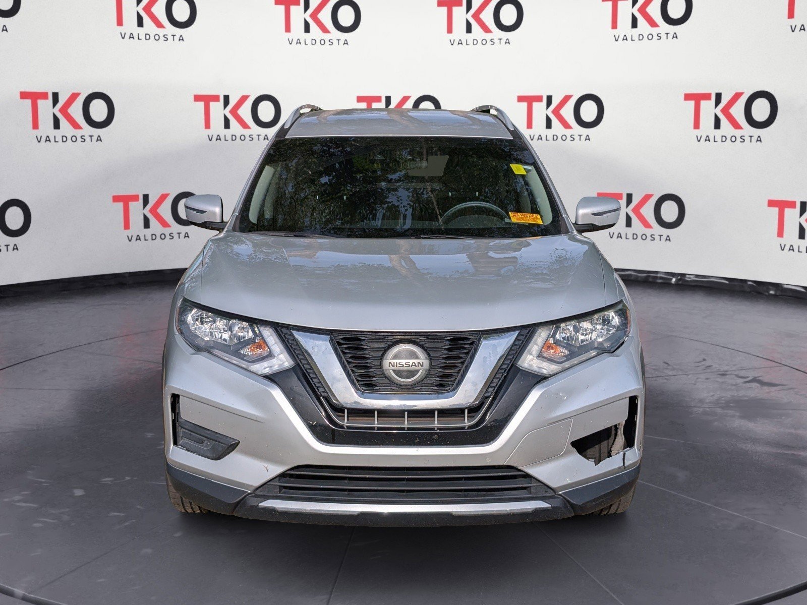 Used 2019 Brilliant Silver Metallic Nissan SV image 5