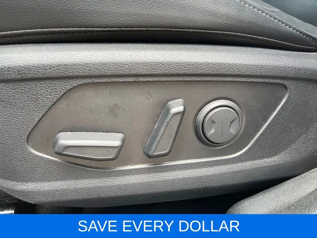 Used 2024 White Kia EX image 20