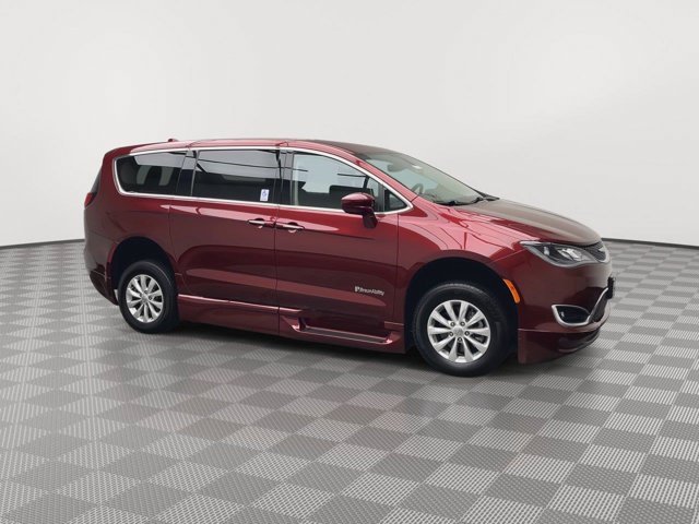 Used 2018 Velvet Red Pearlcoat Chrysler Touring Plus image 36