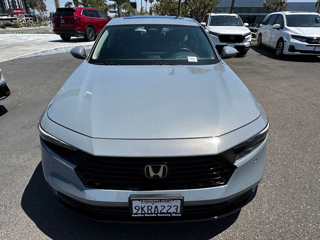 Used 2024 Gray Honda EX-L image 3