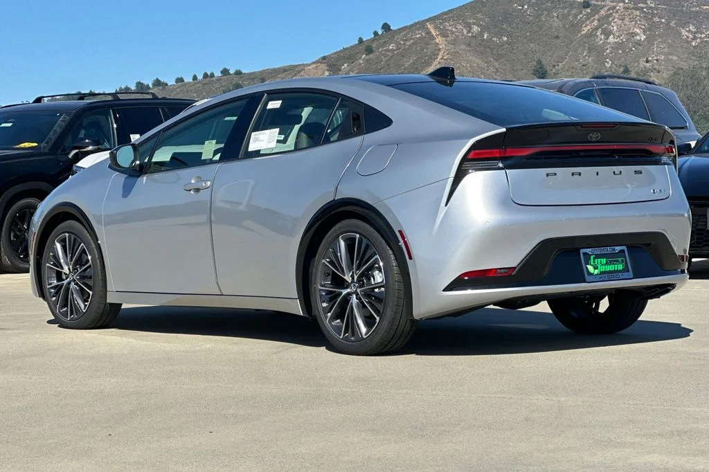 New 2027 Cutting Edge Toyota  XLE image 6
