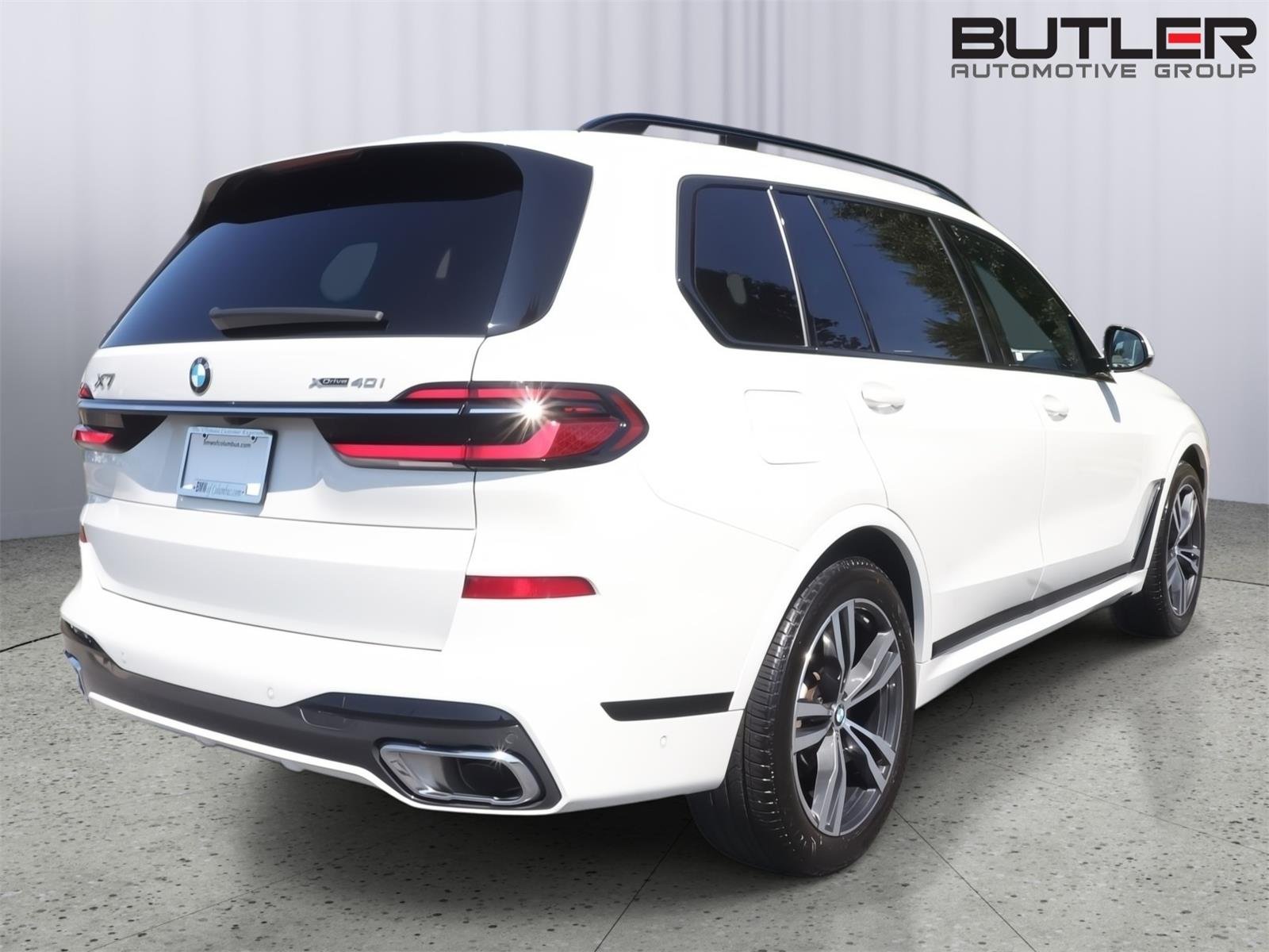 Used 2024 Alpine White BMW xDrive40i image 6
