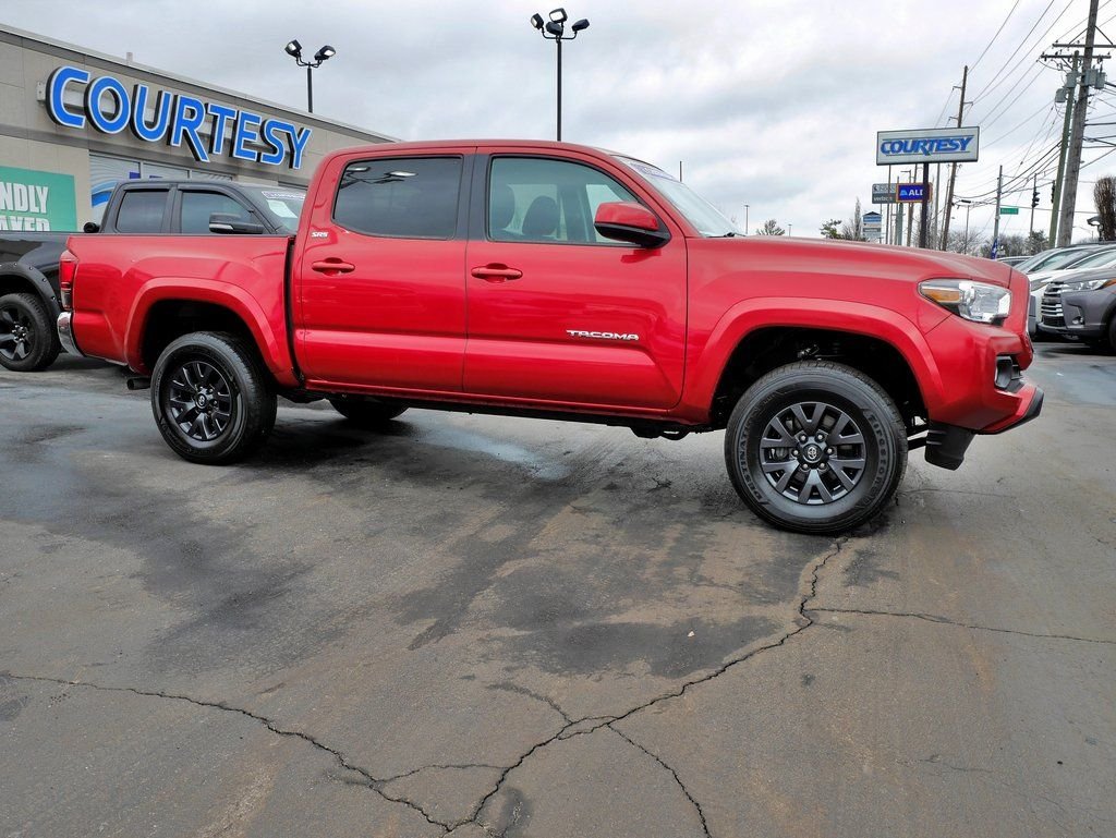 2023 Toyota Tacoma SR5 - Photo 8