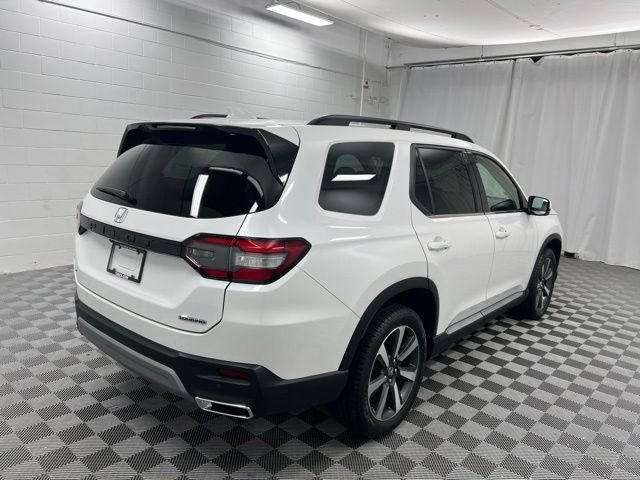 Used 2023 White Honda Touring image 5