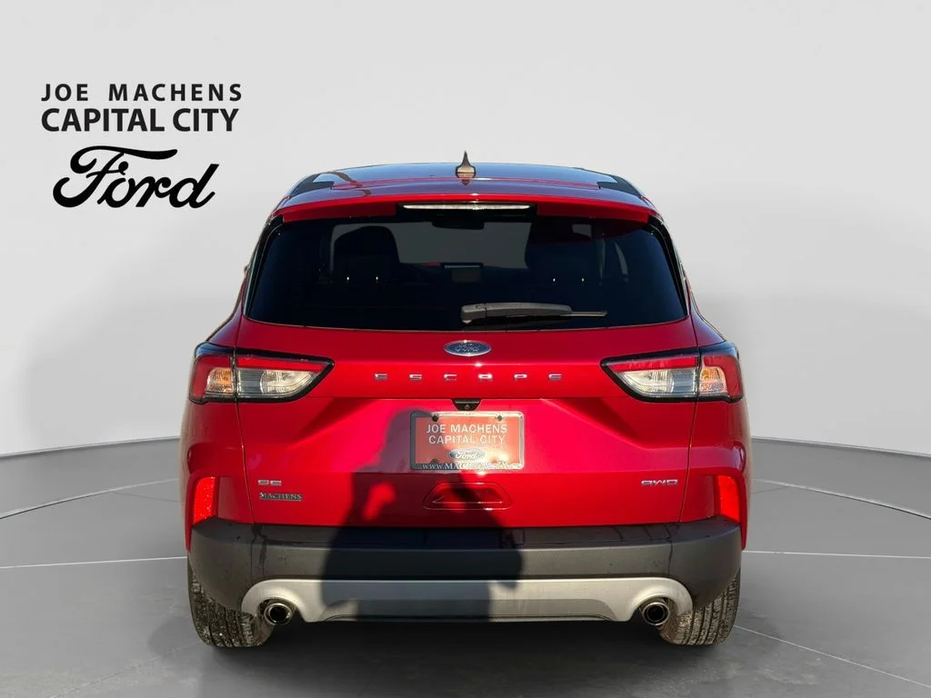 Used 2022 Red Ford SE image 6