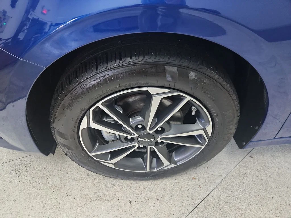 Used 2024 Blue Kia LXS image 14