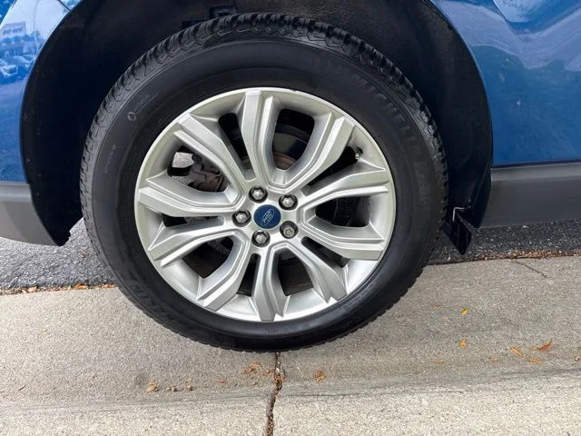 Used 2020 Blue Ford Titanium image 9
