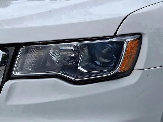 Used 2021 White Jeep Limited image 10
