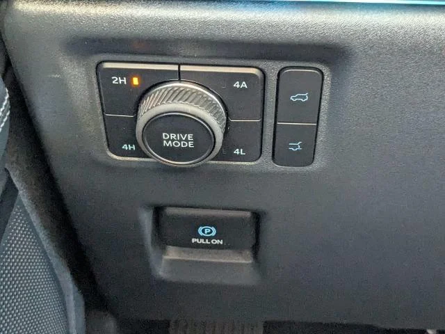 New 2027 Star White Metallic Tri-Coat Ford Platinum image 62