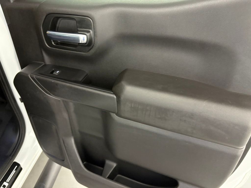 Used 2023 White Chevrolet Custom image 45