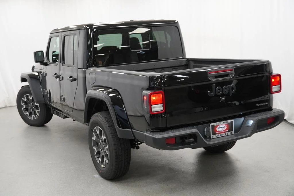New 2026 Black Clear-Coat Exterior Paint Jeep Sahara image 11