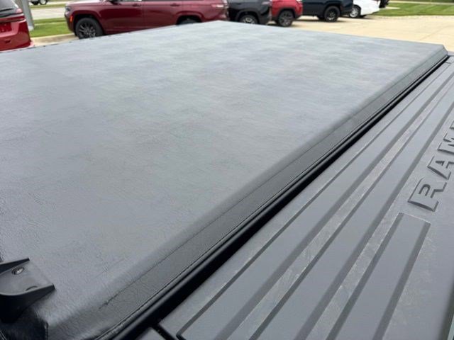 New 2026 Serrano-Green Metallic Exterior Paint RAM Tungsten image 40