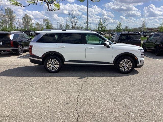 New 2026 White Pearl Hyundai SEL Premium image 4