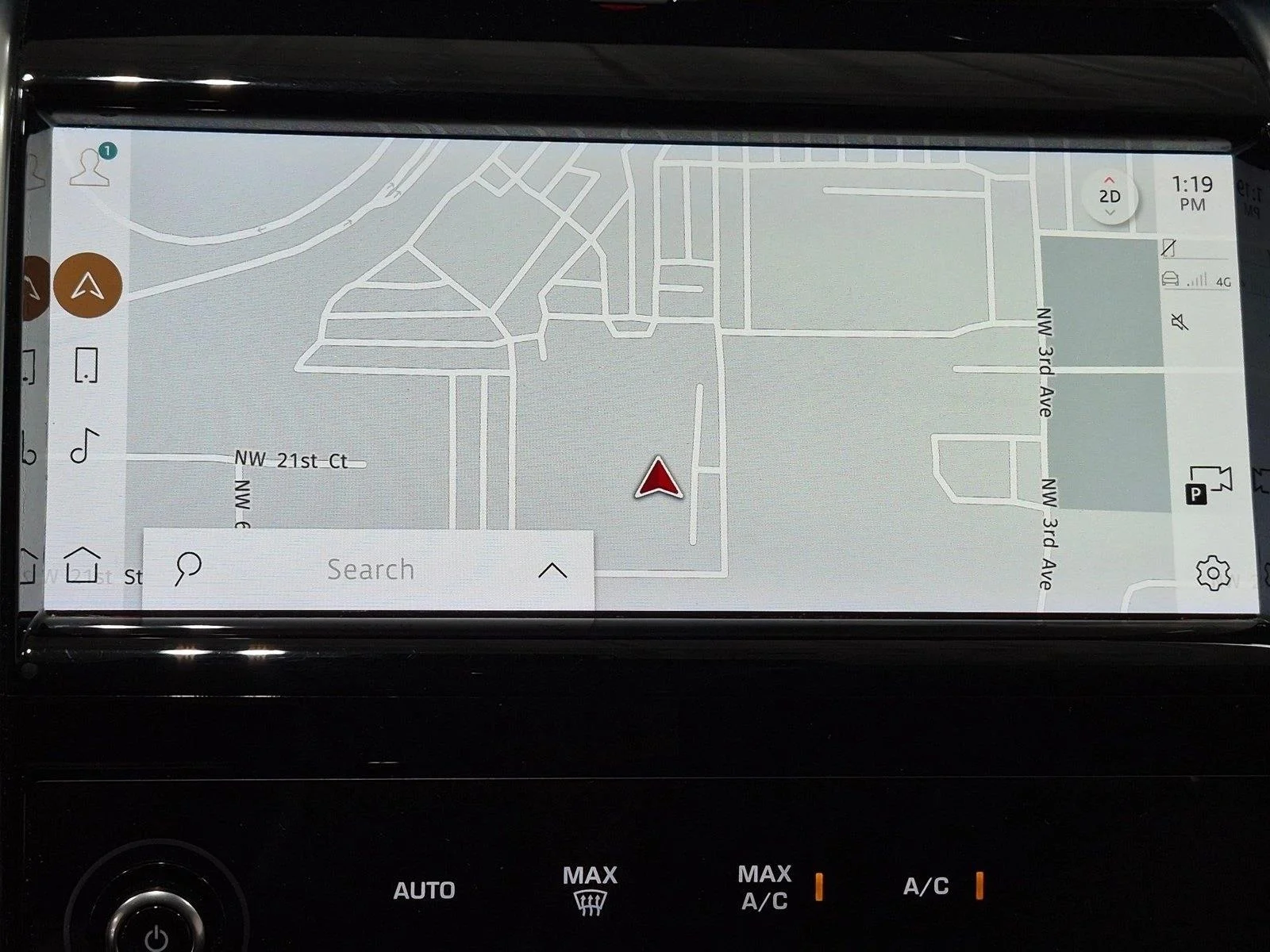 Used 2023 Grey Land Rover S image 13