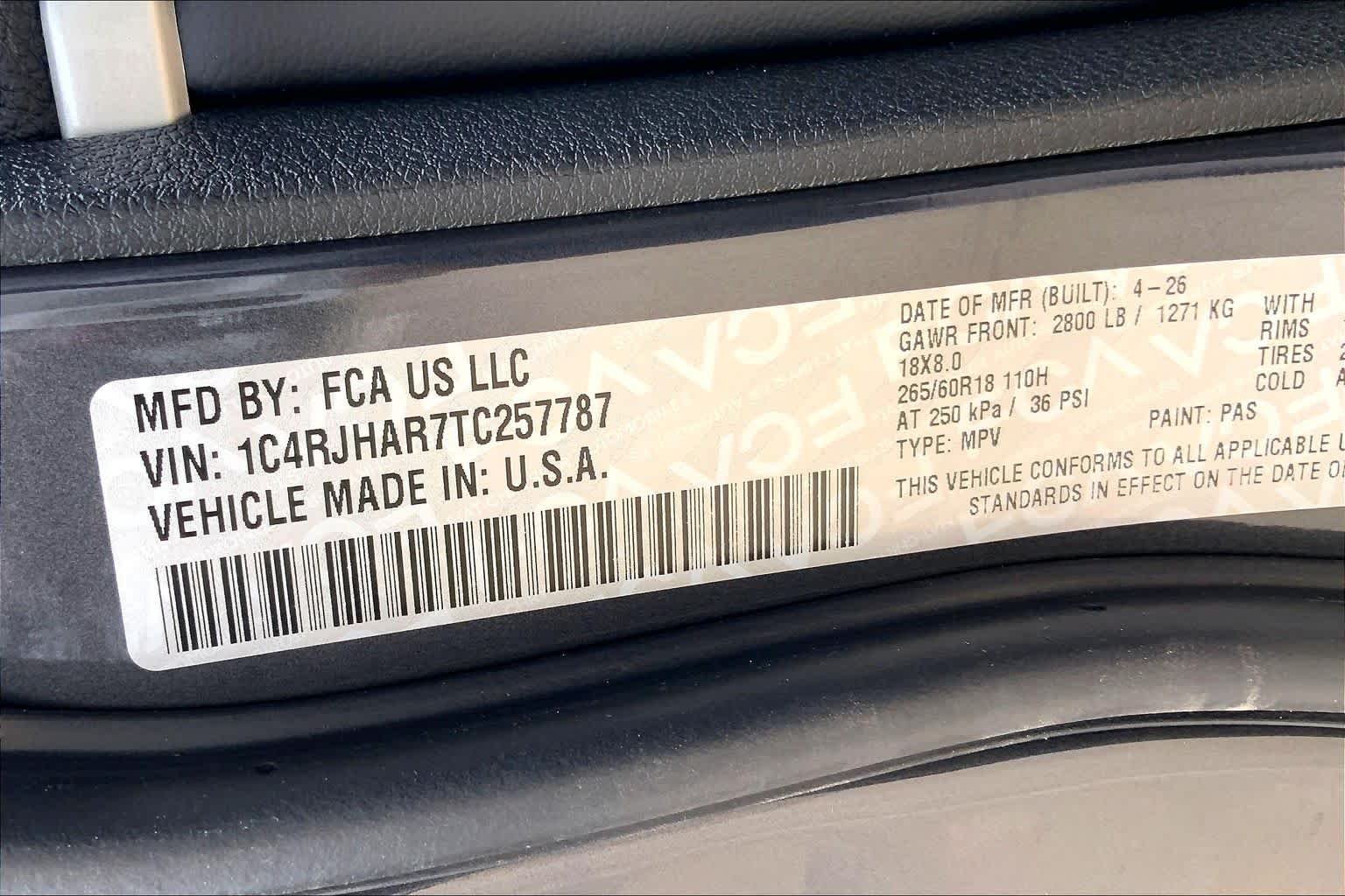 New 2026 Baltic Gray Metallic Clear-Coat Exterior Paint Jeep Laredo Altitude image 19
