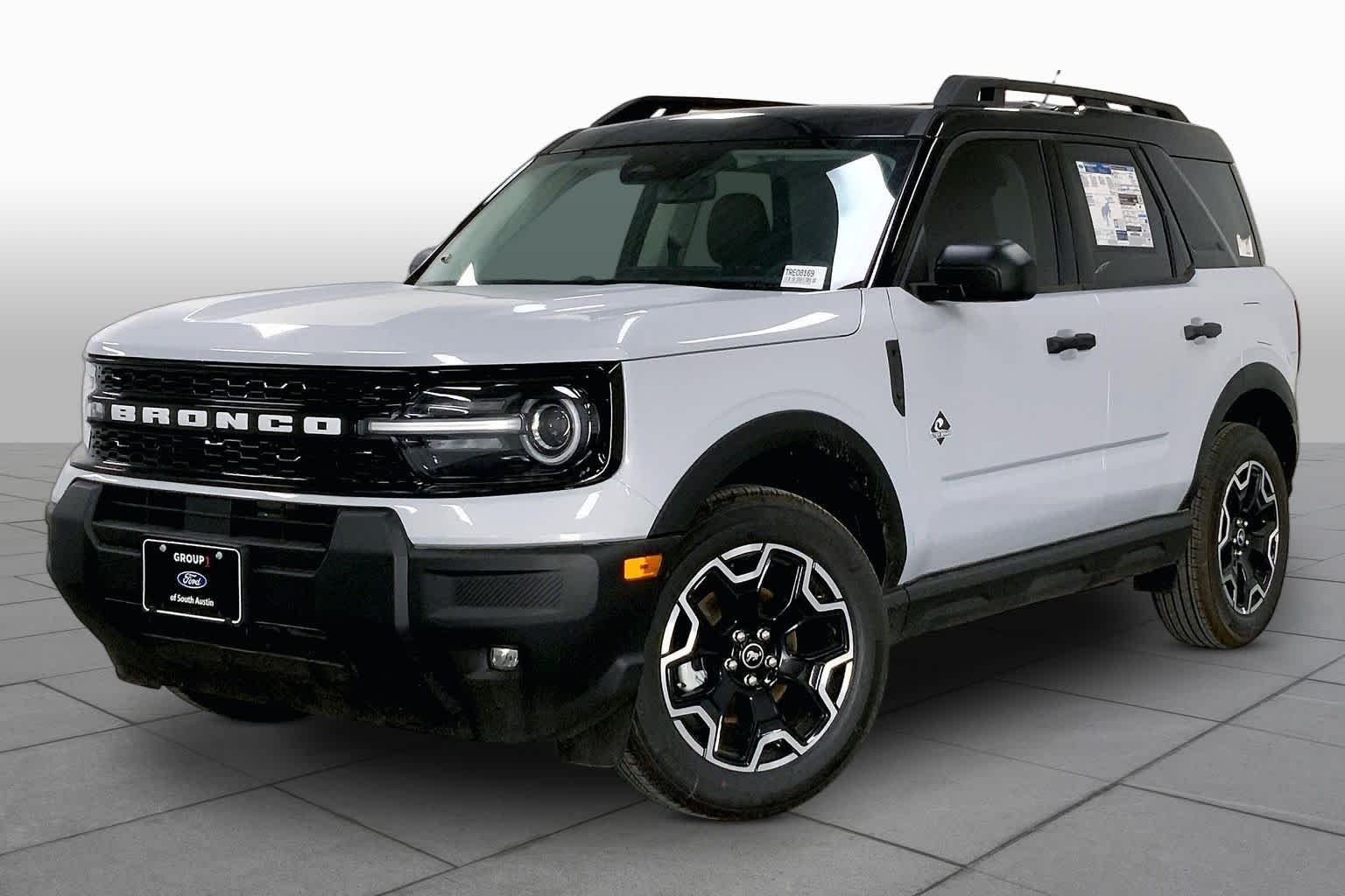 New 2026 Space White Metallic Ford Outer Banks® image 22