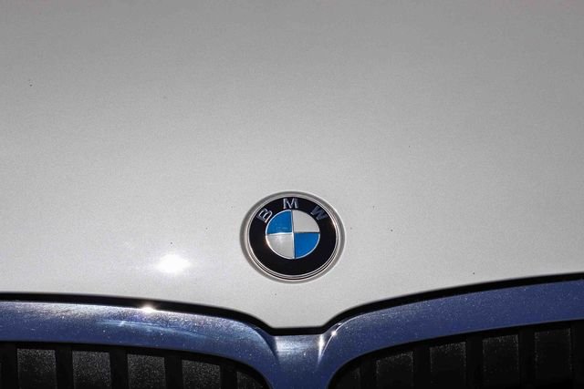 Used 2019 White BMW 330i image 13