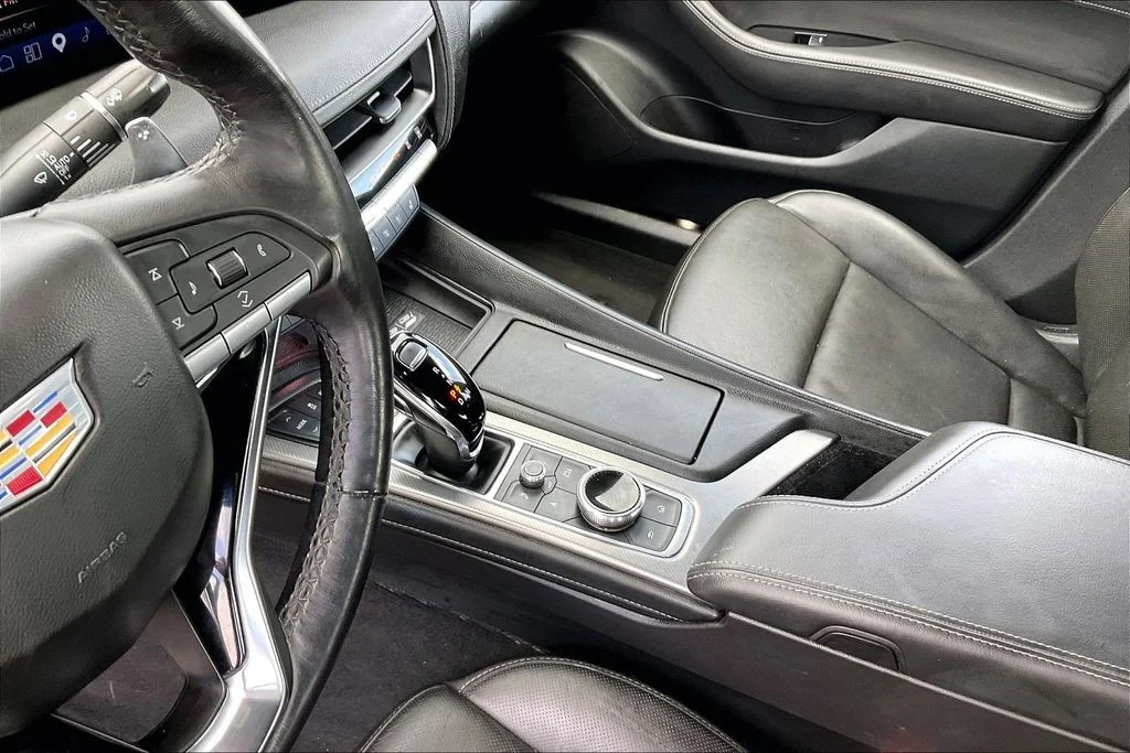 Used 2025 White Cadillac Premium Luxury image 15
