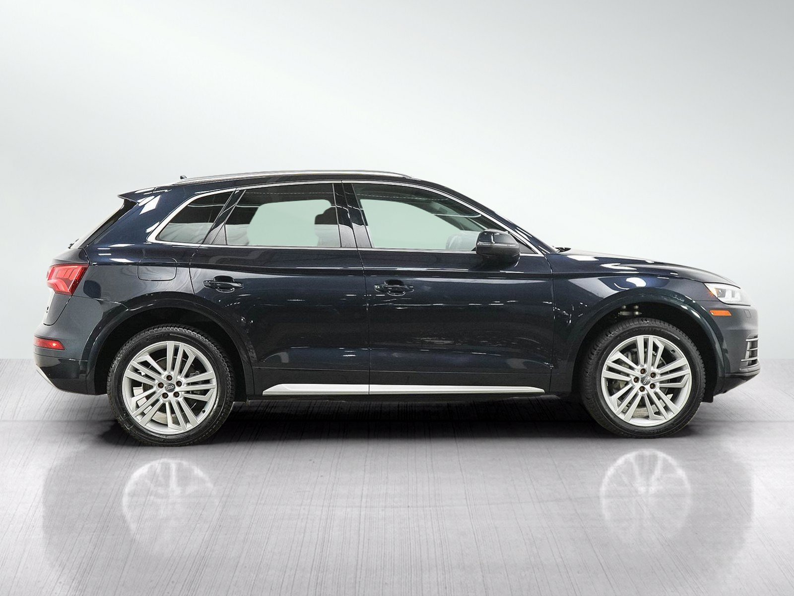 Used 2018 Moonlight Blue Audi quattro image 6