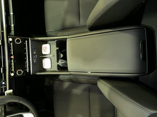 New 2026 Shimmering Silver Hyundai SEL image 22