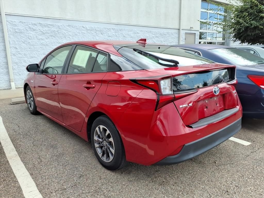 Certified Used 2022 Red Toyota XLE image 5