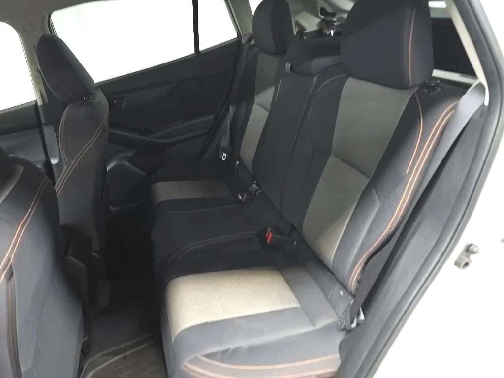 Used 2018 Crystal White Pearl Subaru 2.0i Premium image 31