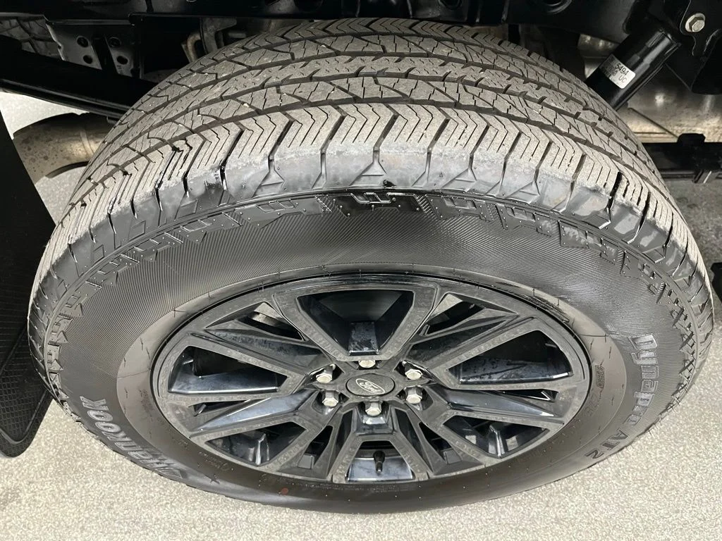 Used 2025 Gray Ford Platinum image 17