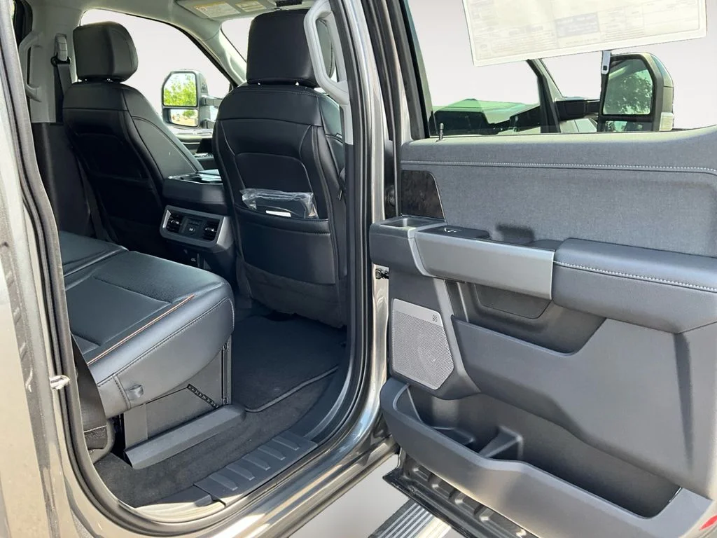 2026 Ford F-350 Super Duty Lariat - Photo 13