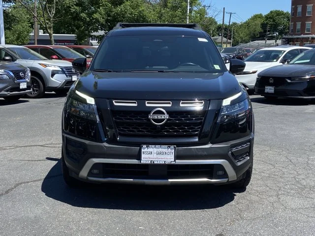 Certified Used 2023 Super Black Nissan Rock Creek image 2