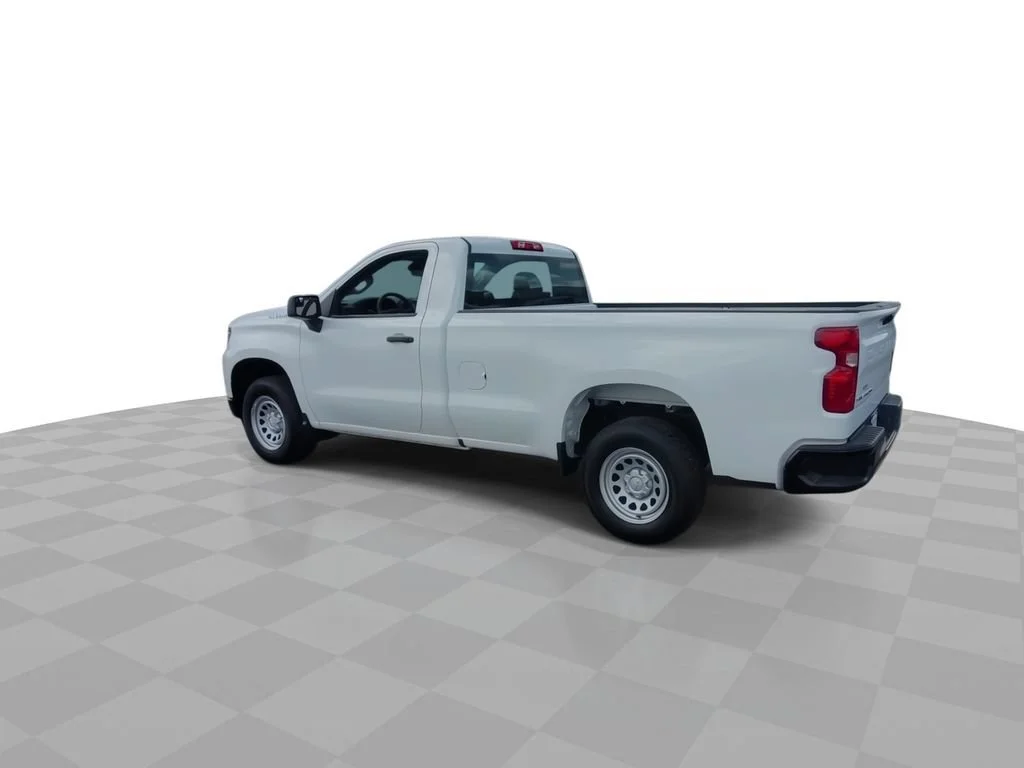 New 2026 Summit White Chevrolet WT image 6