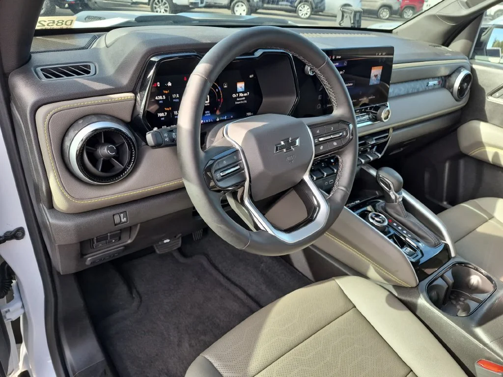 Used 2025 Summit White Chevrolet ZR2 image 13