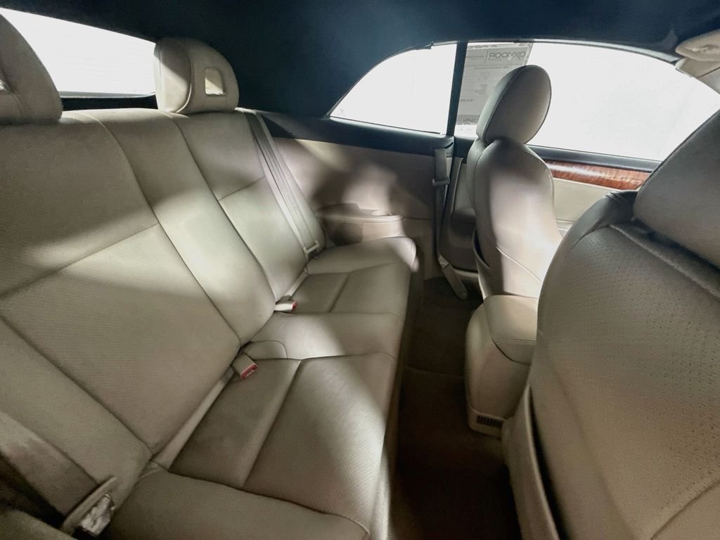 Used 2008 White Pearl Toyota SLE image 23