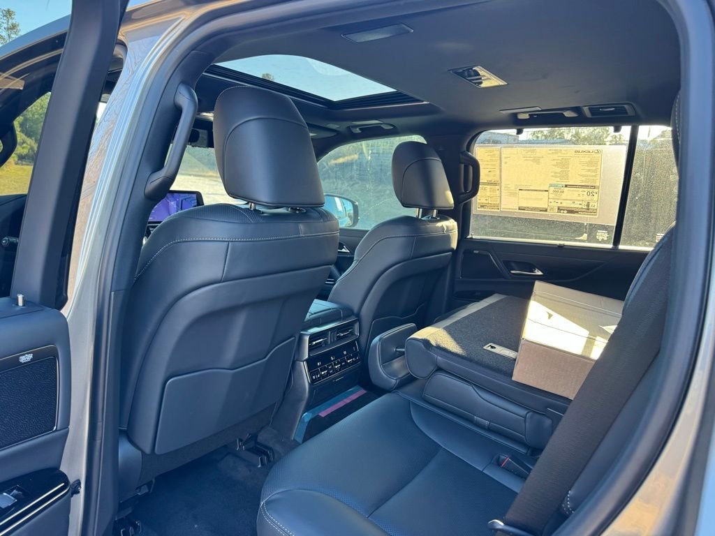 2025 Lexus LX 700h Luxury - Photo 22