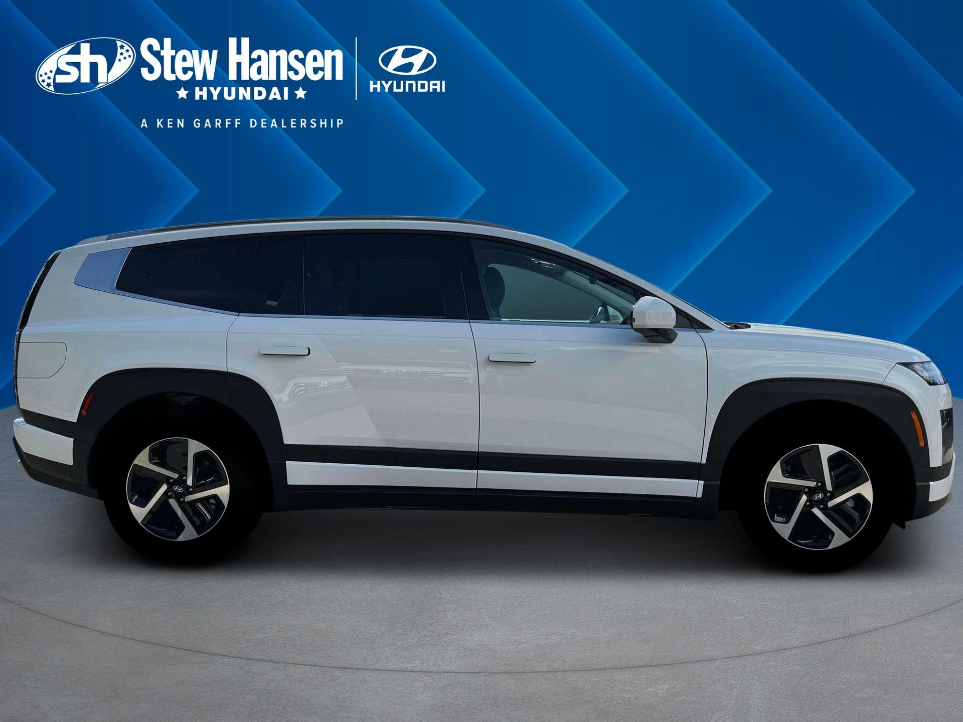 New 2026 Snow White Pearl Hyundai SE image 9
