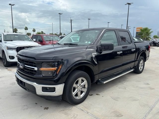 Used 2025 Black Ford XLT image 3