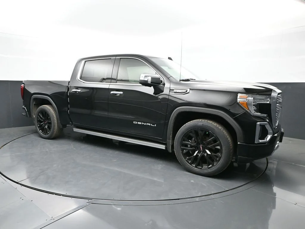 2020 GMC Sierra 4WD Crew Cab Short Box Denali's photo