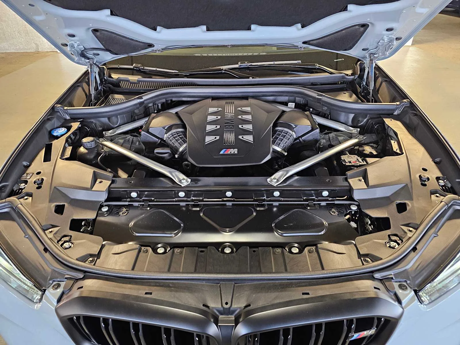 New 2026 Brooklyn Grey Metallic BMW M60i image 9