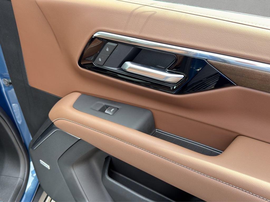 2026 Chevrolet Suburban High Country - Photo 15