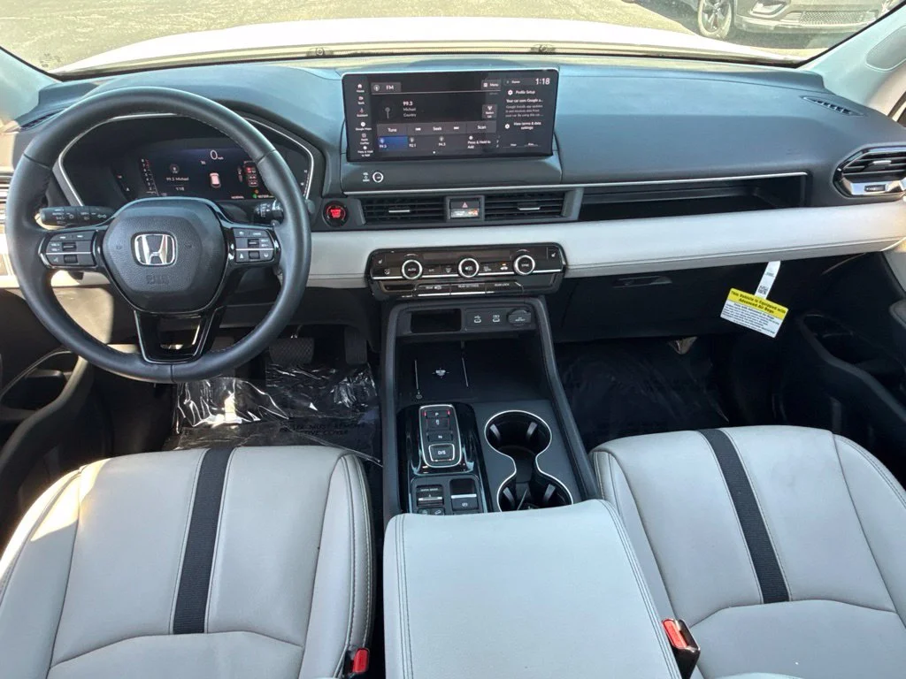 Used 2026  Honda EX-L image 3