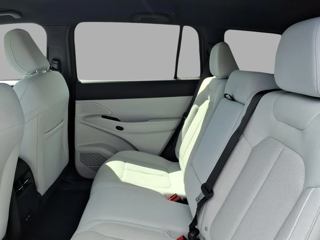 New 2026 Sting-Gray Clear-Coat Exterior Paint Jeep Laredo image 7