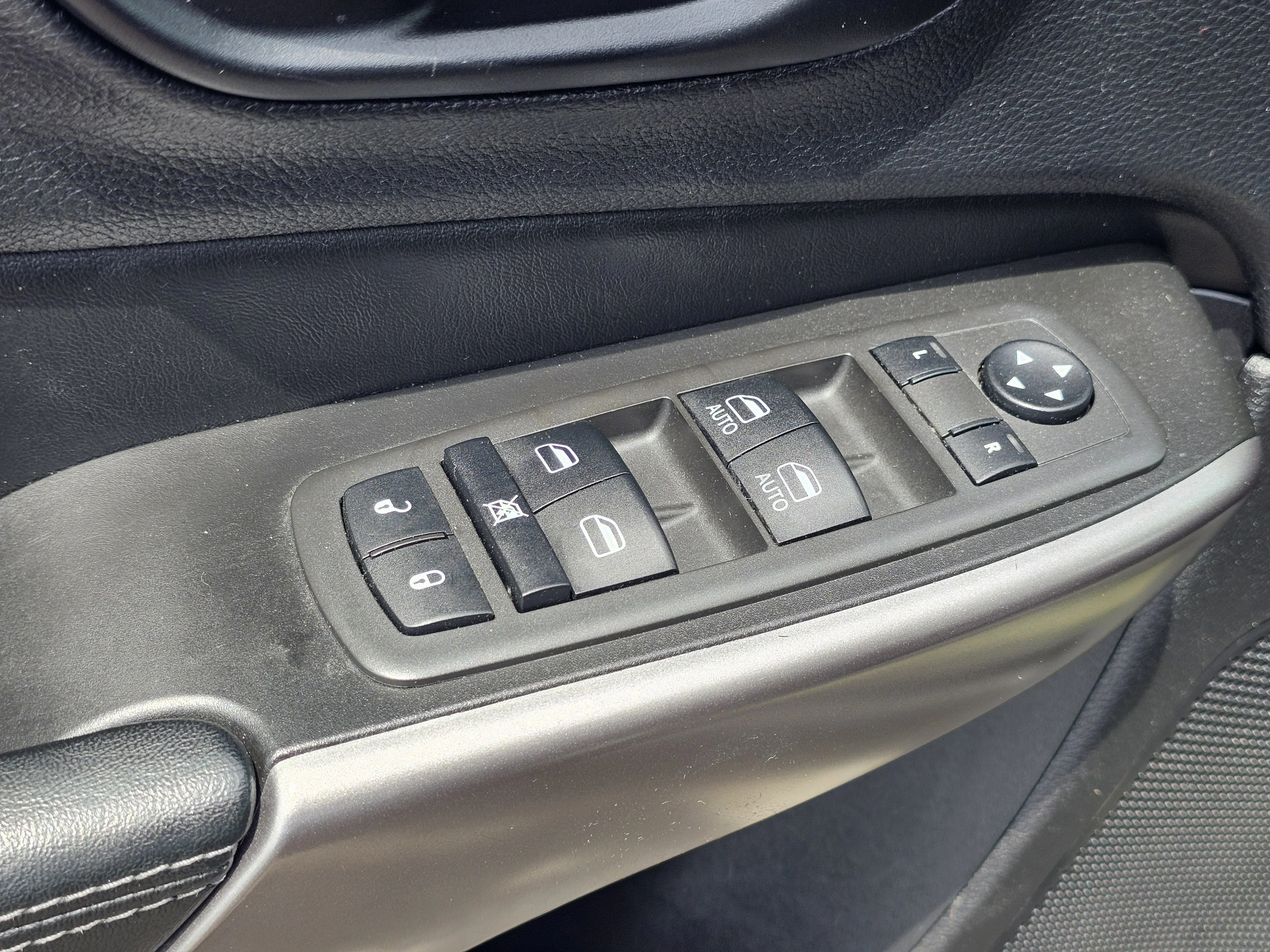 2021 Jeep Cherokee Latitude - Photo 16