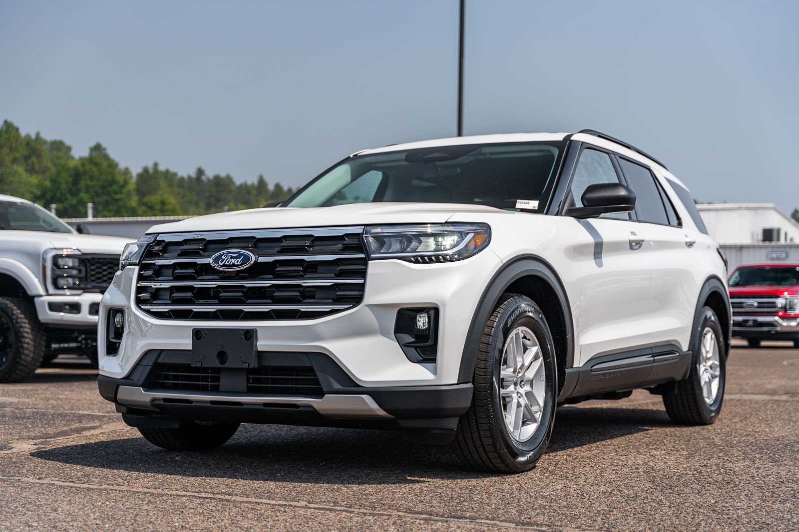 New 2026 Star White Metallic Tri-Coat Ford Active image 2
