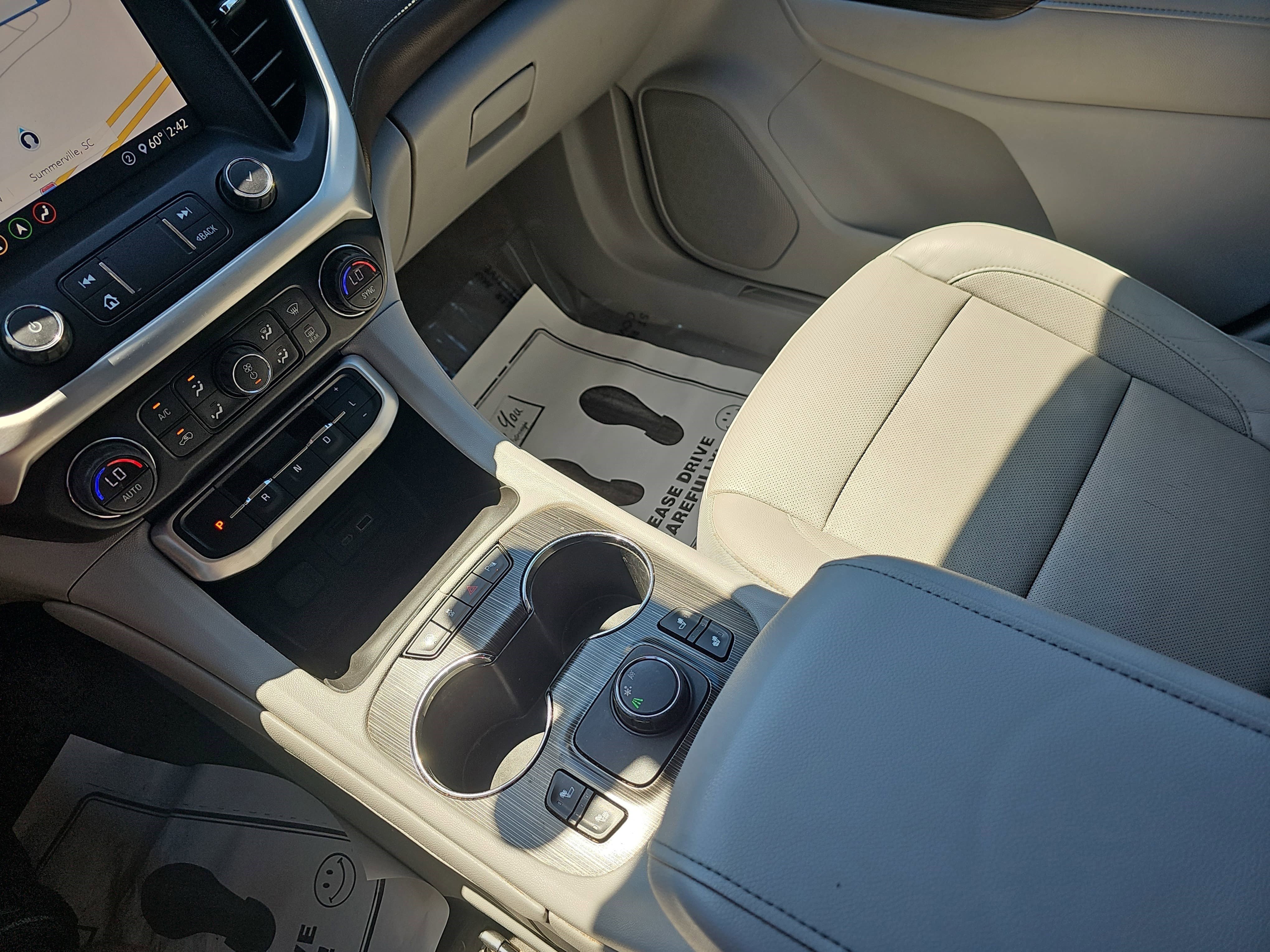 Used 2020 Dark Sky Metallic GMC SLT image 21