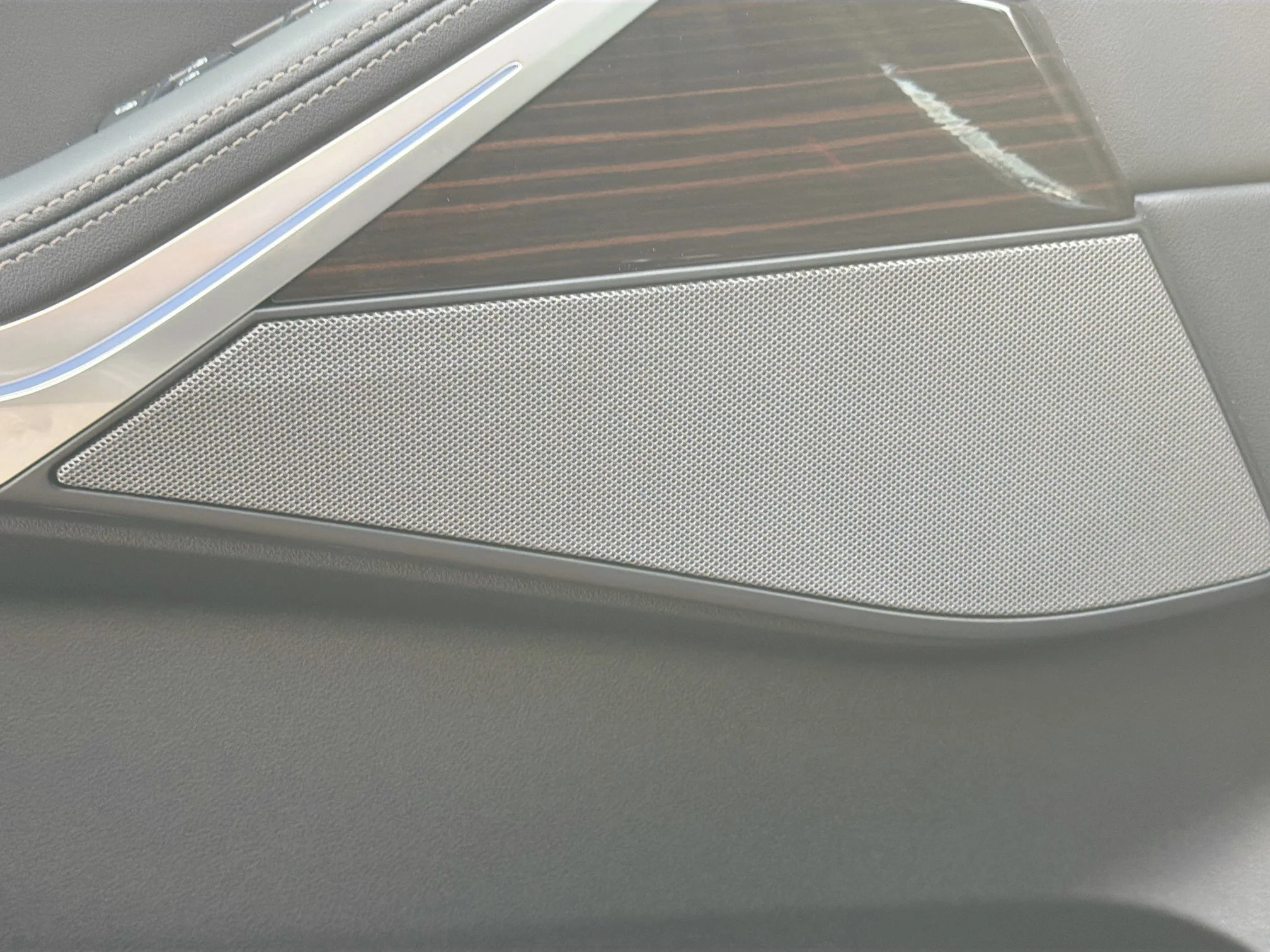 New 2026 Black Sapphire Metallic BMW xDrive50e image 24