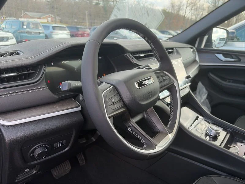2026 Jeep Grand Cherokee Laredo - Photo 18