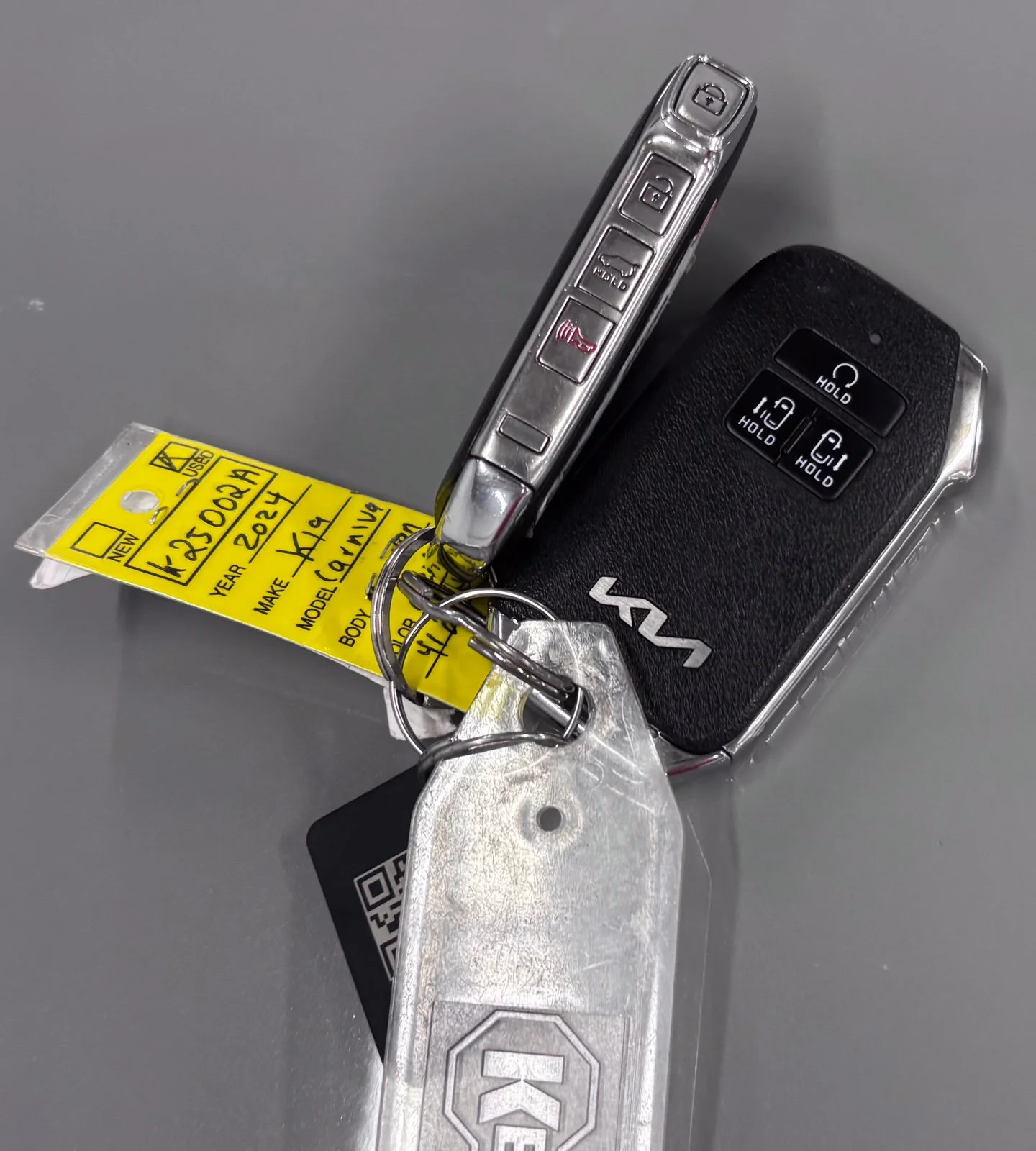 Used 2024 White Kia SX image 29