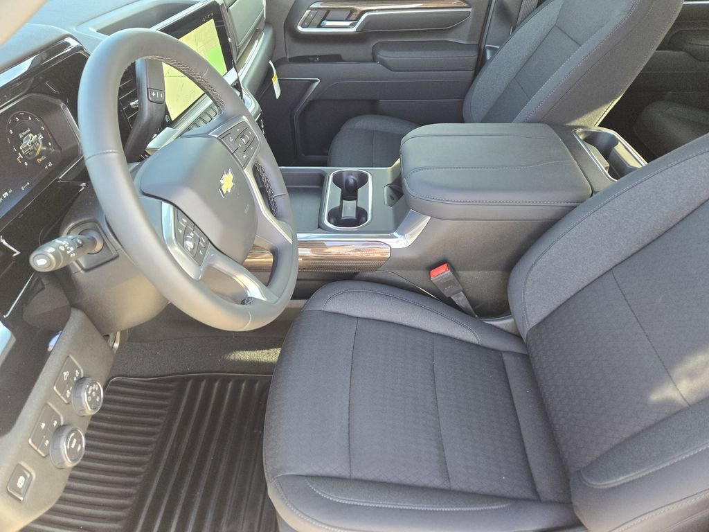 New 2026 Summit White Chevrolet LT image 6